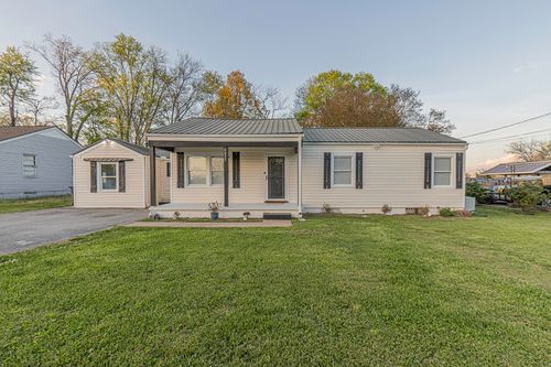 4033 Wonder Dr, Chattanooga, TN, 37412-2313 | Card Image