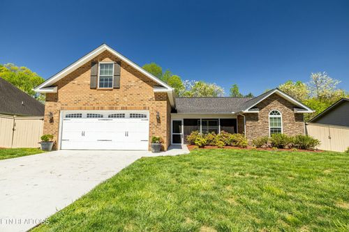 723 Peachtree Dr, Maryville, TN, 37801-8511 | Card Image