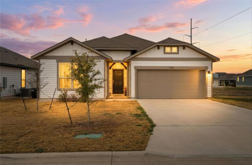 105 Kellys Heroes Way, Jarrell, TX, 76537-8034 | Card Image