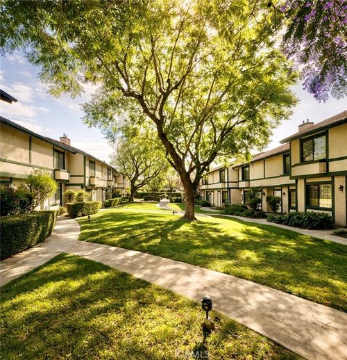 38-15230 Roxford St, Sylmar, CA, 91342-1303 | Card Image