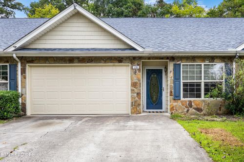 5286 Avery Woods Ln, Knoxville, TN, 37921-5242 | Card Image