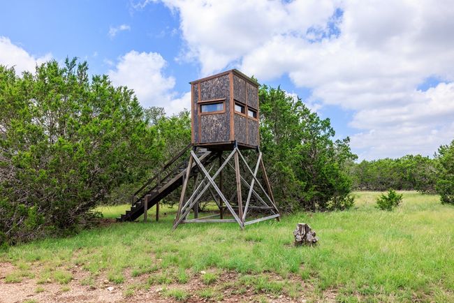 221 Coyote Trl, Home with 2 bedrooms, 2 bathrooms and 2 parking in Harper TX | Image 46