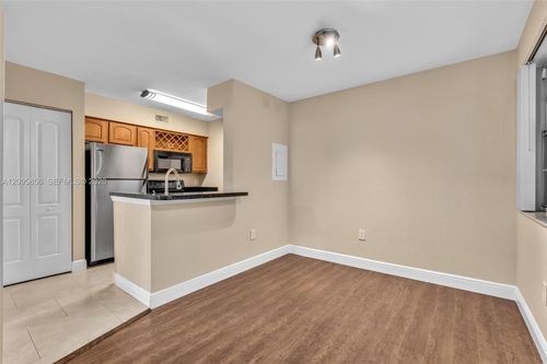 208-2850 N Oakland Forest Dr, Oakland Park, FL, 33309-7602 | Card Image