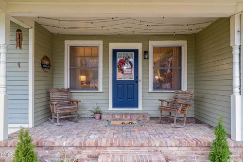 205 W South St, Fremont, NC, 27830-8647 | Card Image