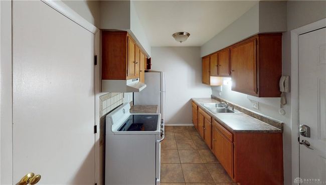 1718 Radio Rd, Home with 12 bedrooms, 12 bathrooms and null parking in Dayton OH | Image 9