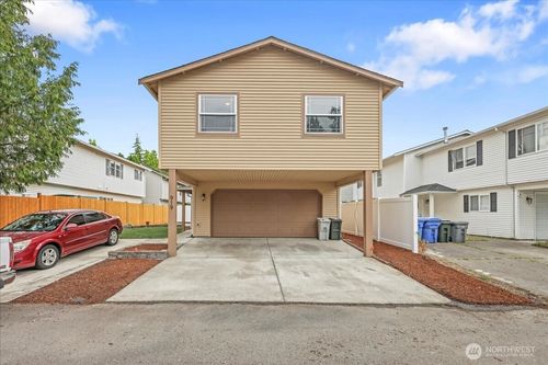 919 4th Ave N, Kent, WA, 98032-3008 | Card Image