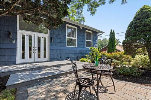 4 Highridge Rd, West Harrison, NY, 10604-2009 | Card Image