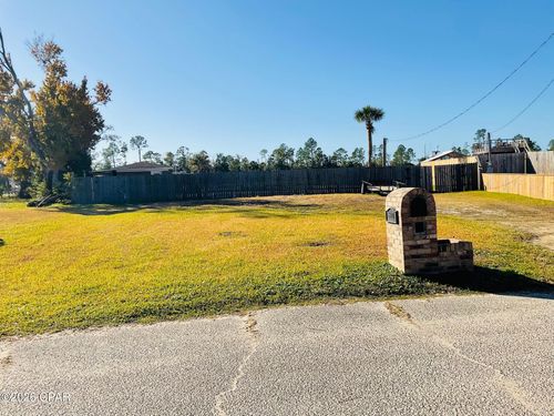 810 W 8th Street Cir, Lynn Haven, FL, 32444-1642 | Card Image