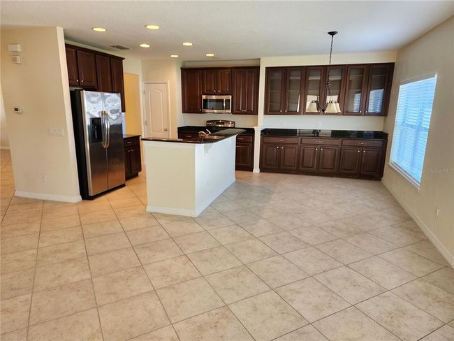 Kitchen and Breakfast Nook | Image 7