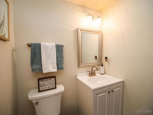 5229 Headgates Rd, Fairfield Township, OH, 45011-2038 | Card Image