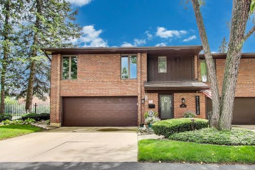 285 Boardwalk Pl, Park Ridge, IL, 60068-2828 | Card Image