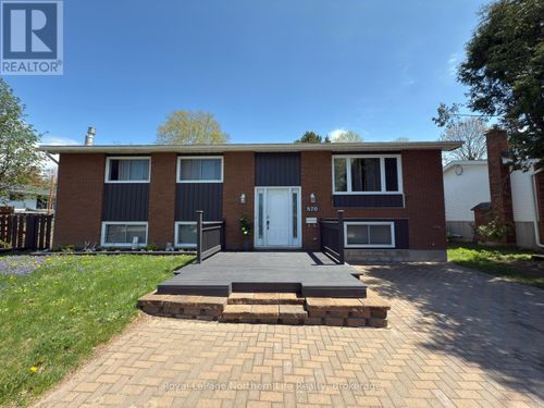 570 Ursula St, North Bay, ON, P1B8M8 | Card Image
