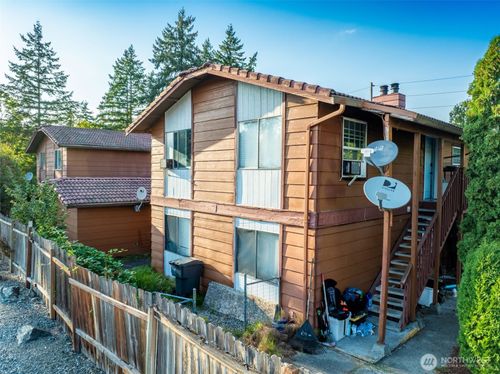 718 10th St Se, Puyallup, WA, 98372-5724 | Card Image