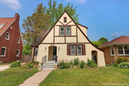 1504 W Monroe St, Waukegan, IL, 60085-3628 | Card Image