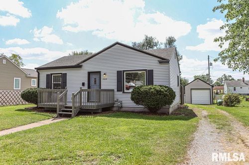 2628 38th Ave, Moline, IL, 61265-6353 | Card Image