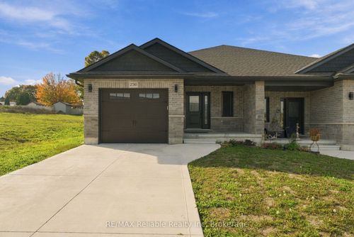 236 Beech St, Clinton, ON, N0M1L0 | Card Image