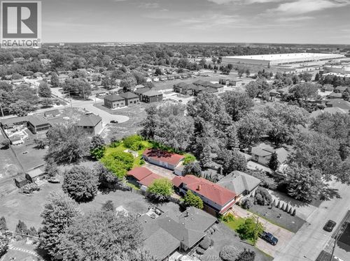 2690 Tourangeau Rd, Windsor, ON, N8W4P3 | Card Image