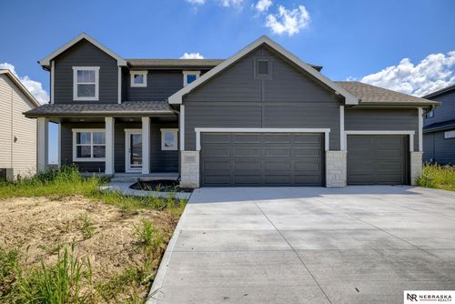 11711 S 123rd Ave, Papillion, NE, 68046-5926 | Card Image