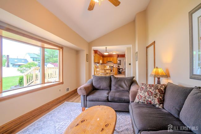 5 Wetherhill Way, House other with 4 bedrooms, 3 bathrooms and null parking in Dayton NJ | Image 39