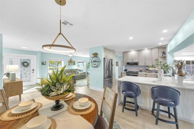 1015 Spindle Palm Way, House other with 3 bedrooms, 2 bathrooms and null parking in APOLLO BEACH FL | Image 20