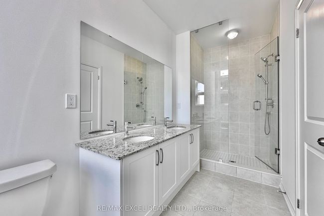 28 Alan Francis Lane, House attached with 3 bedrooms, 4 bathrooms and 1 parking in Markham ON | Image 23