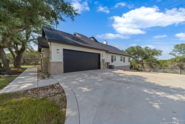 155 Restless Wind, House other with 4 bedrooms, 3 bathrooms and null parking in Spring Branch TX | Image 4
