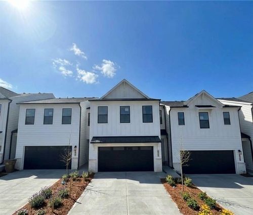 7304 Mulberry Trace Ln, Flowery Branch, GA, 30542-1504 | Card Image