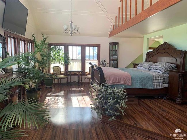 708 S Cedar St, House other with 3 bedrooms, 3 bathrooms and null parking in Abilene KS | Image 37