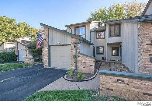 2038 Silent Spring Dr, Maryland Heights, MO, 63043-2220 | Card Image