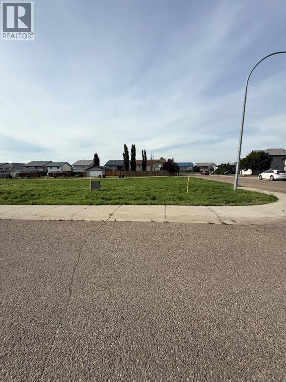 Land in Brooks 4