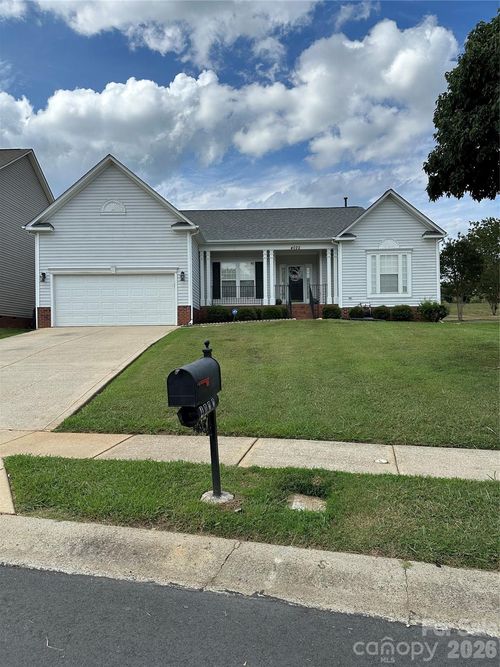 4022 Meadowview Hills Dr, Charlotte, NC, 28269-1480 | Card Image