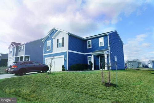 238 Gumspring Dr, CHARLES TOWN, WV, 25414-3204 | Card Image