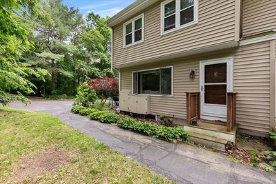 3 - 160 Route 27, Condo with 2 bedrooms, 1 bathrooms and null parking in Raymond NH | Image 3