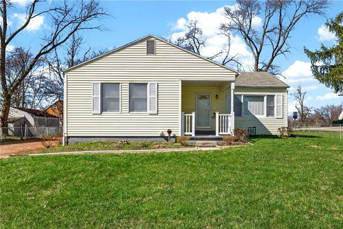 2451 Grant Ave, Dayton, OH, 45406-1726 | Card Image