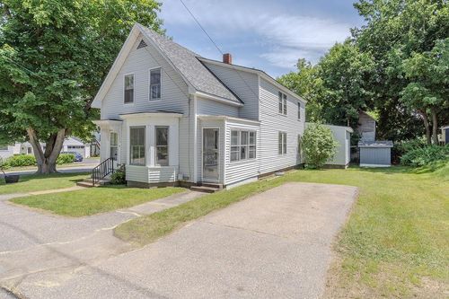 54 Maple St, Rochester, NH, 03867-2212 | Card Image