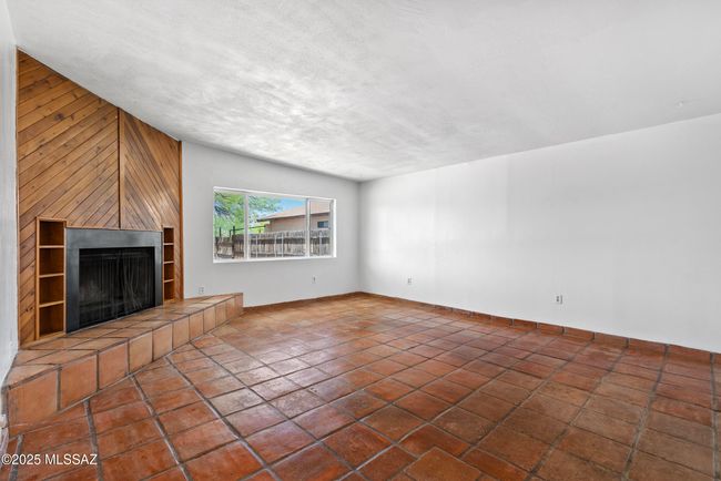 4812 e 3rd st-2-1 | Image 8