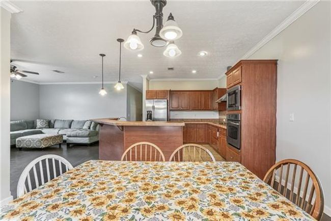 2005 Center St, House other with 3 bedrooms, 2 bathrooms and null parking in Arabi LA | Image 4