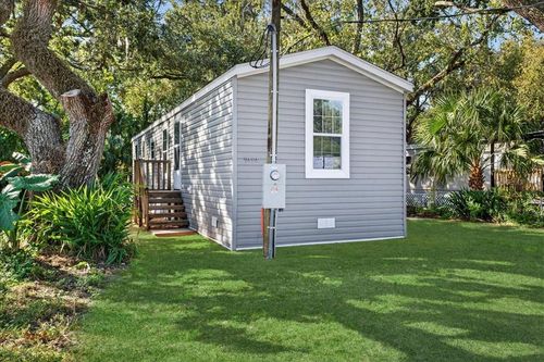 9404 Loras St, NEW PORT RICHEY, FL, 34654-1153 | Card Image