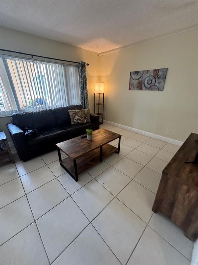 APT-202 - 2131 Ne 41 St St, Condo with 1 bedrooms, 1 bathrooms and null parking in Lighthouse Point FL | Image 9