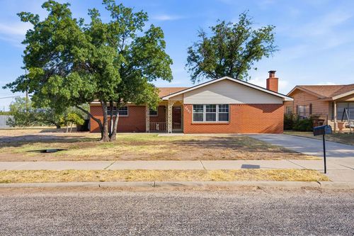 2407 Cheyenne Dr, Big Spring, TX, 79720-7324 | Card Image