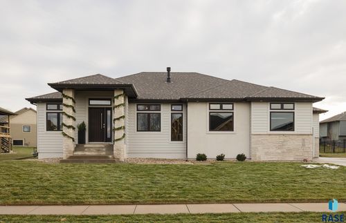 9005 W Dragonfly Dr, Sioux Falls, SD, 57107-3008 | Card Image