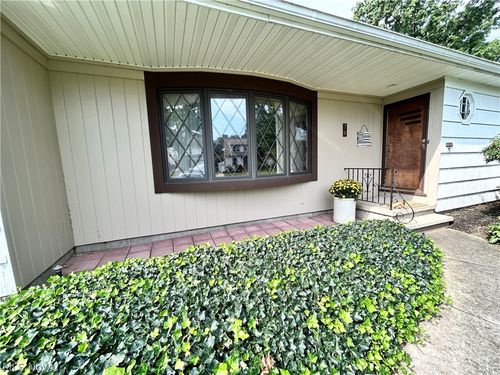 79 Lincoln Blvd, Painesville, OH, 44077-1825 | Card Image