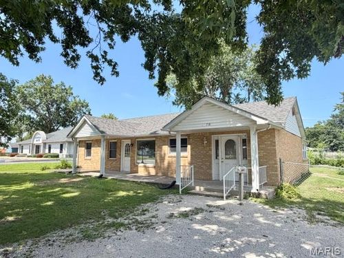718 N Sturgeon St, Montgomery City, MO, 63361-1424 | Card Image