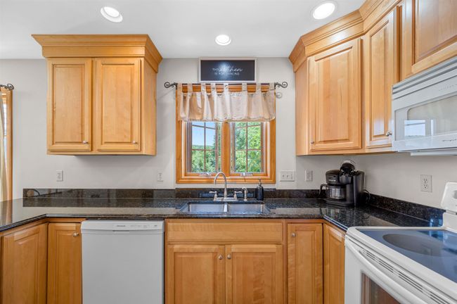 8 Countryside Cir, House other with 3 bedrooms, 3 bathrooms and null parking in Barre VT | Image 10