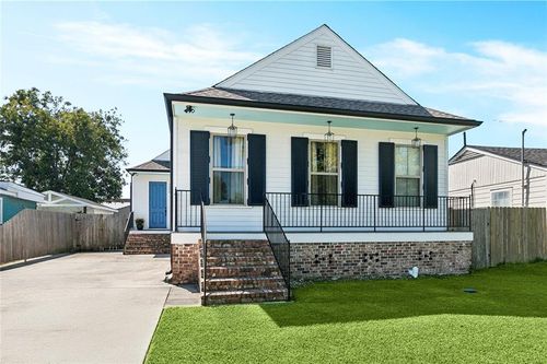 7216 Claiborne Ct, Arabi, LA, 70032-1626 | Card Image