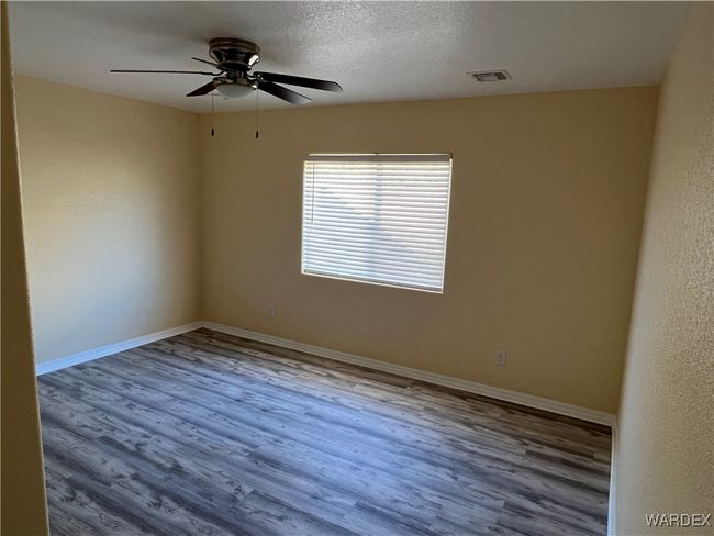 Master Bedroom | Image 11