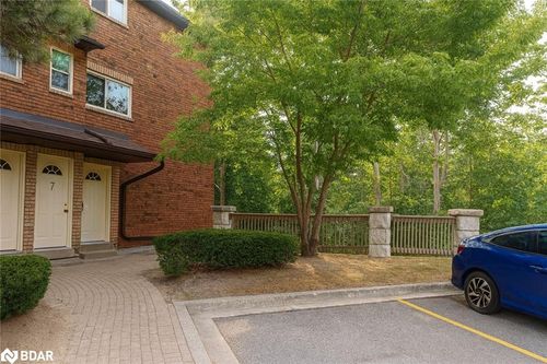 7-21 Evergreen Crt, Barrie, ON, L4N6W8 | Card Image