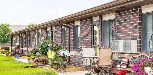 858 8th St Se, Altoona, IA, 50009-1969 | Card Image
