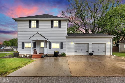 301 S B St, Thorntown, IN, 46071-1301 | Card Image