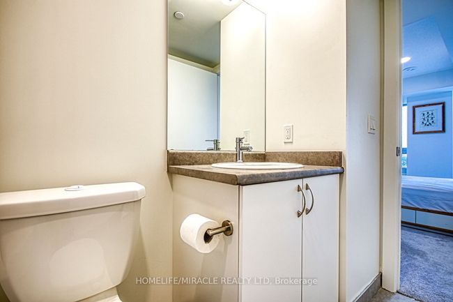 402 - 10 Wilby Cres, Condo with 2 bedrooms, 2 bathrooms and 1 parking in York ON | Image 16